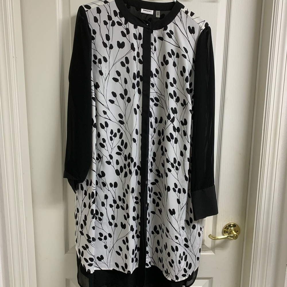 SOLD- DKNYC LIGHT JACKET